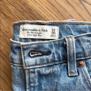 Abercrombie & Fitch 90s Straight Light Blue Jeans